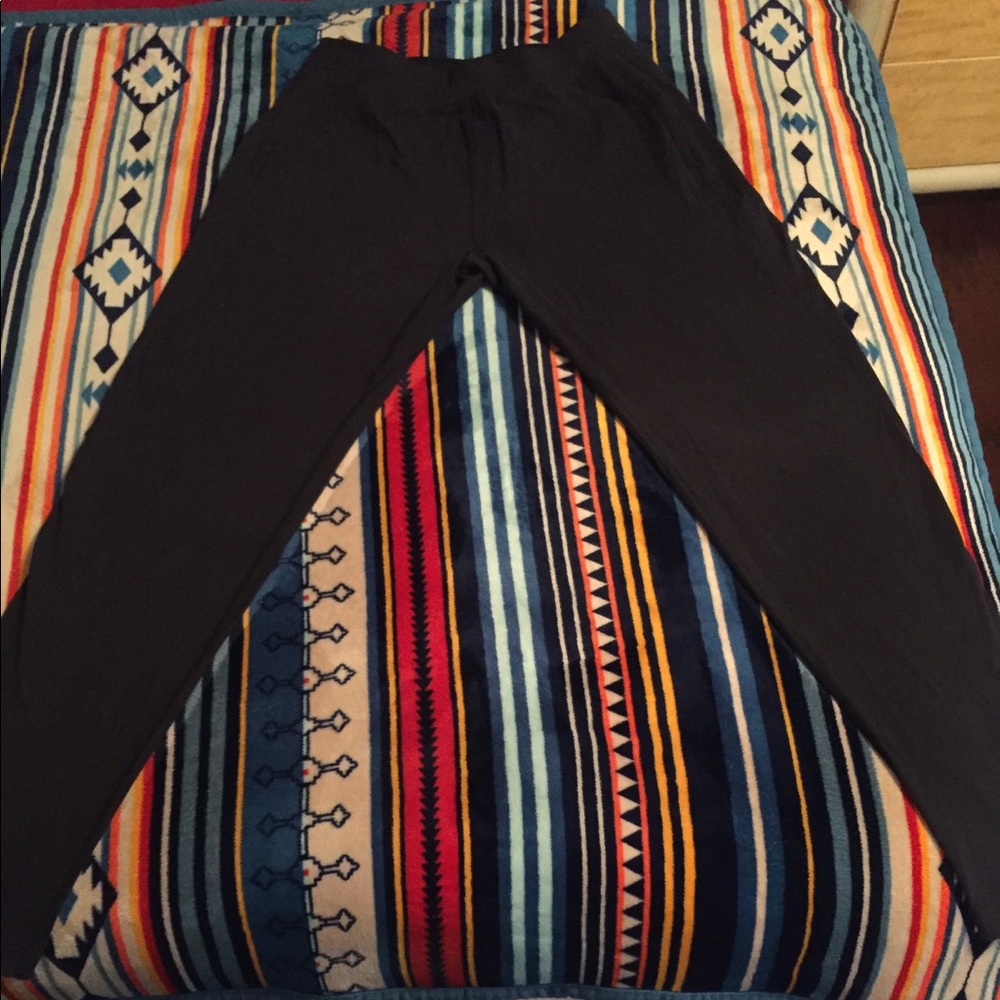 Surge Jogger ‘luon material’